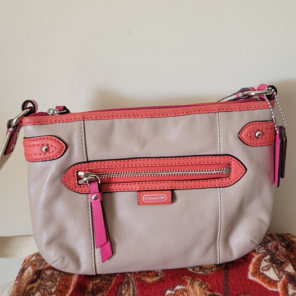 Coach Daisy Spectator Crossbody Bag.